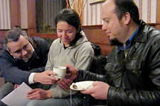 Periodistas comparten su té. Foto: Chicureo News