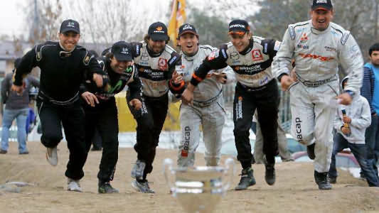 La curiosa historia de la "Copa Chicureo":  Foto Christian Zuñioga, El Mercurio. 